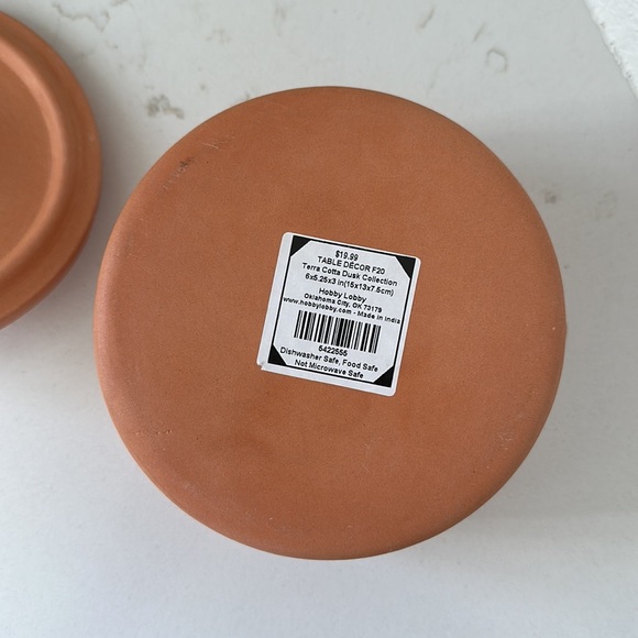 Terracotta Container - Picture 4 of 4